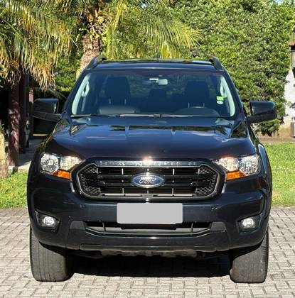 FORD RANGER 2.2 BLACK 4X2 CD 16V DIESEL 4P AUTOMÁTICO